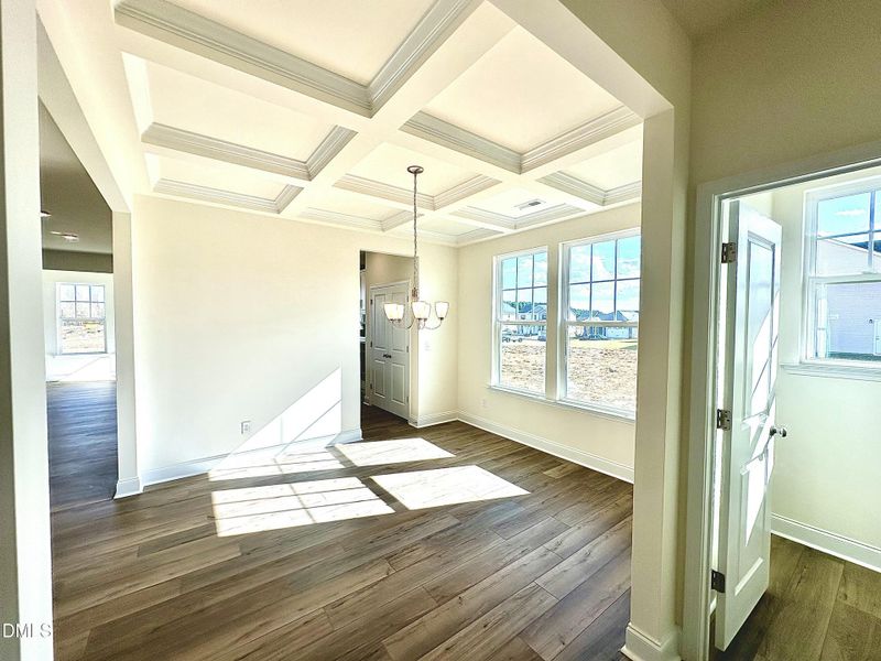 Drayton Dinning area angle Drayton Dinning area angle