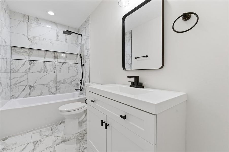 Furnished interior view inside a new home in , Cartersville (Image 8).