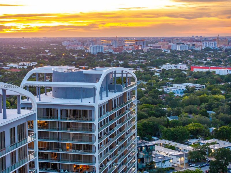 Condo located in Miami, FL showcasing its design and architecture (Image 34). Condo located in Miami, FL showcasing its design and architecture (Image 34).