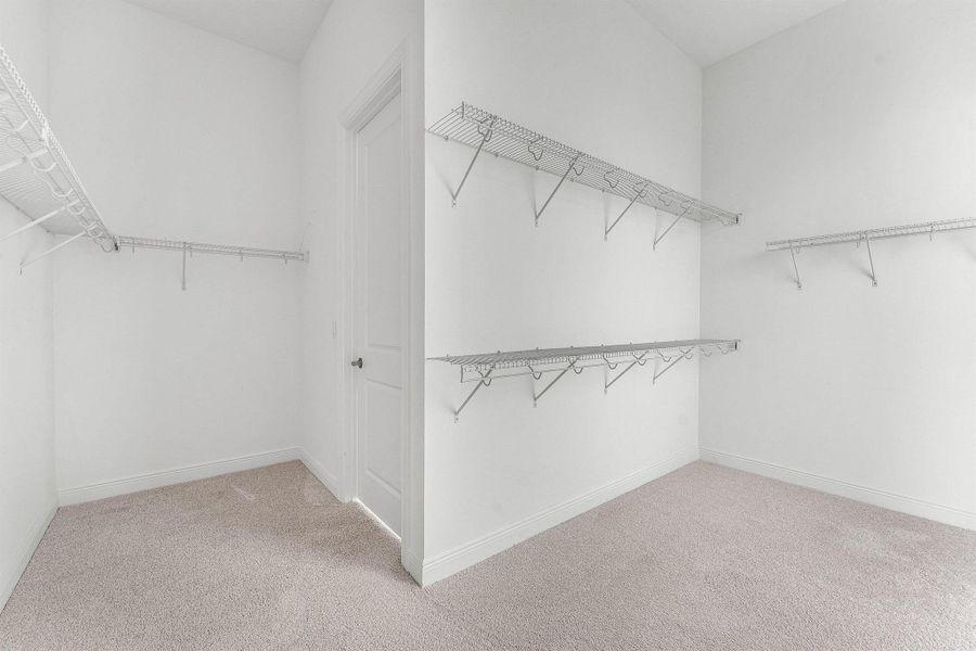 Spacious, unfurnished interior of a new home in , Port St. Lucie (Image 18).