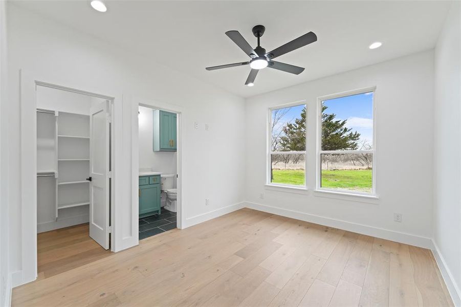 Spacious, unfurnished interior of a new home in , Corsicana (Image 27).