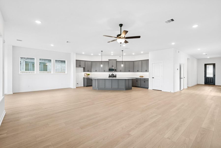 Spacious, unfurnished interior of a new home in The Grand Prairie 50’, Hockley (Image 20). Spacious, unfurnished interior of a new home in The Grand Prairie 50’, Hockley (Image 20).