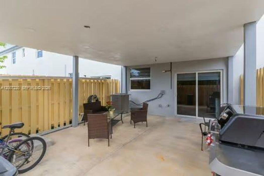 Exterior details and patio area of a home in , Homestead (Image 22).