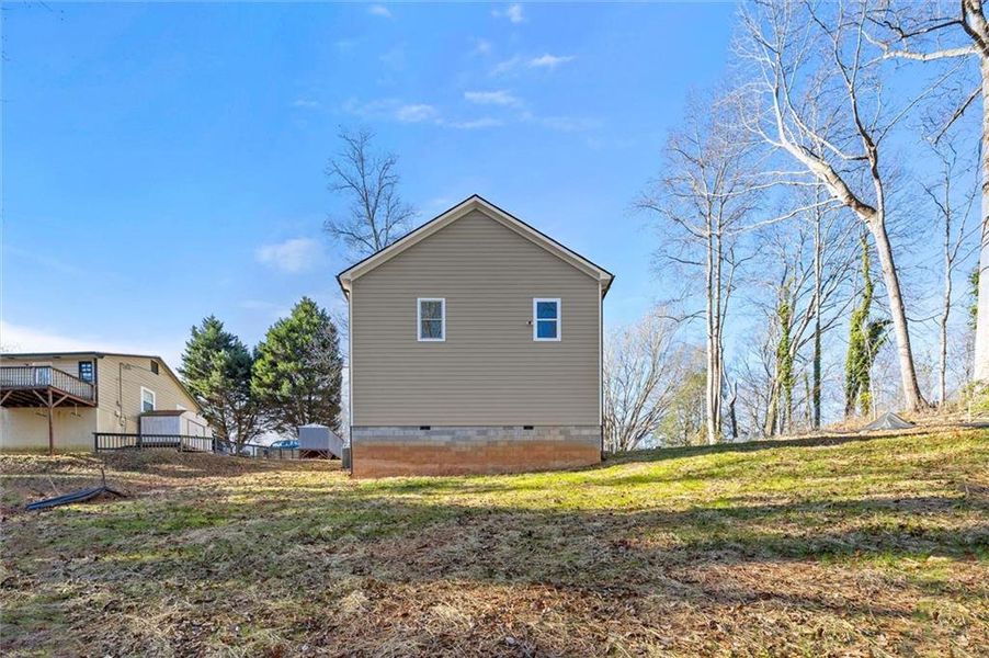 Exterior details and patio area of a home in , Gainesville (Image 22).
