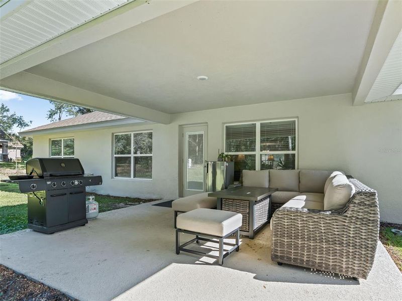 Exterior details and patio area of a home in Dorchester, Ocala (Image 4).