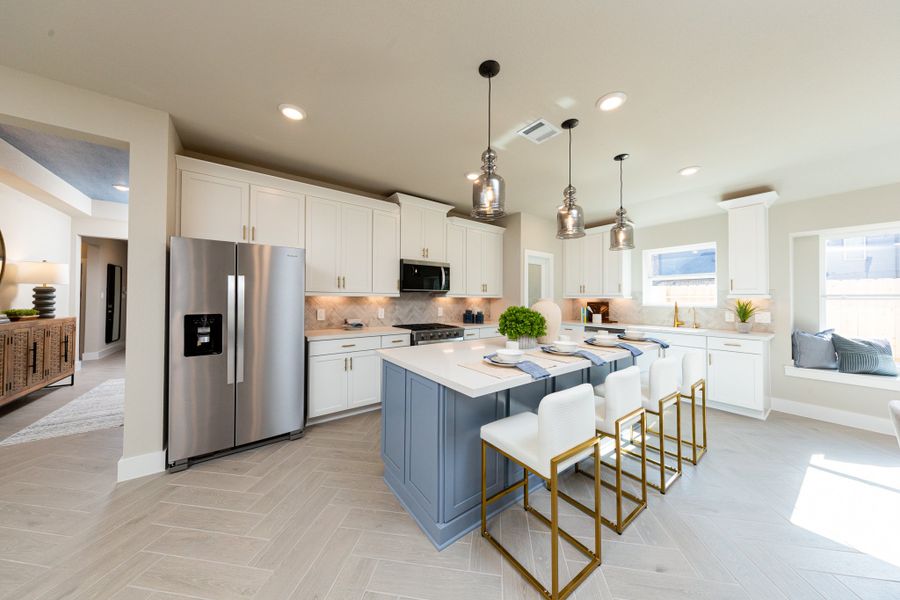 Representative furnished interior of a home built from the Olympic by Beazer Homes in Sunrise Cove, Texas City (Image 3).