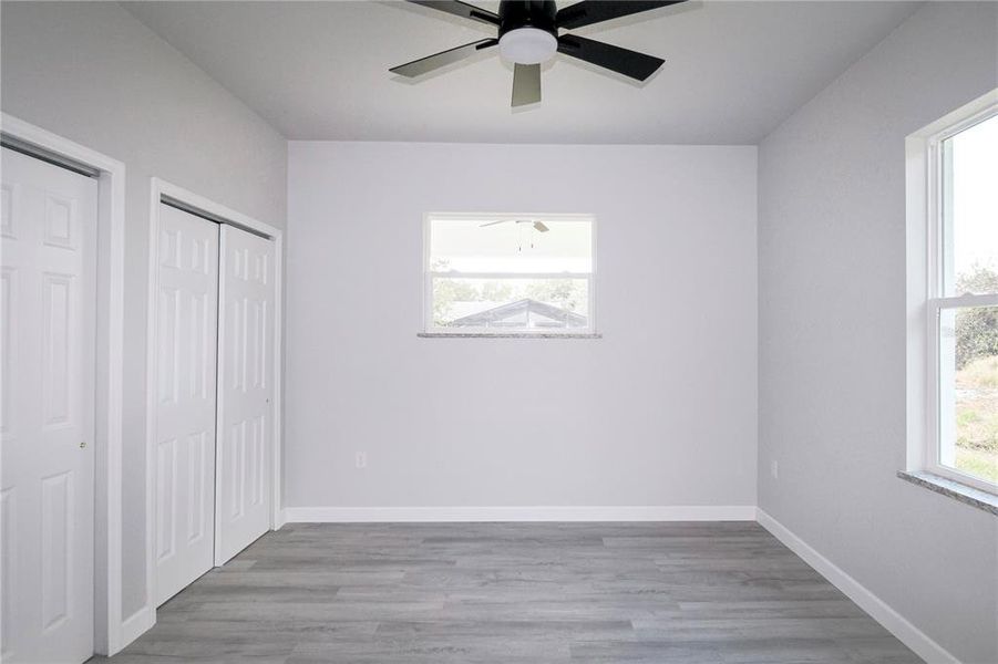 Spacious, unfurnished interior of a new home in , Sebring (Image 14).