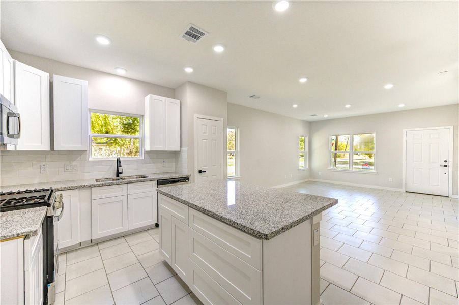 Furnished interior view inside a new home in , Navasota (Image 13).