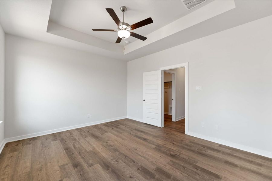 Spacious, unfurnished interior of a new home in Southfork Ranch, Sealy (Image 25).