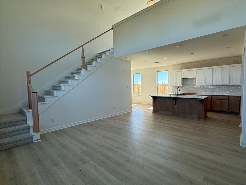 Gorgeous open concept floor plan. Gorgeous open concept floor plan.