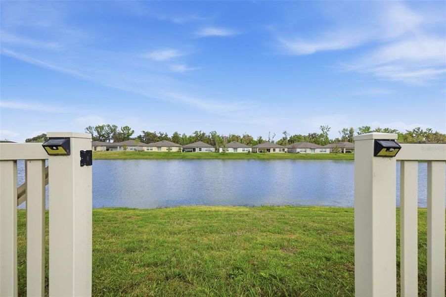 Exterior details and patio area of a home in , Plant City (Image 3).