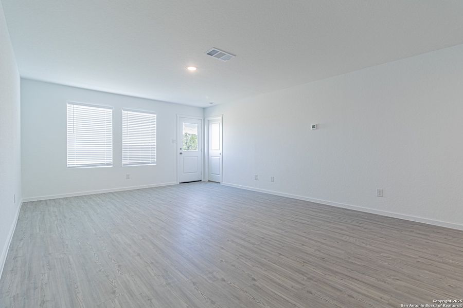 Spacious, unfurnished interior of a new home in Landon Ridge, San Antonio (Image 24). Spacious, unfurnished interior of a new home in Landon Ridge, San Antonio (Image 24).