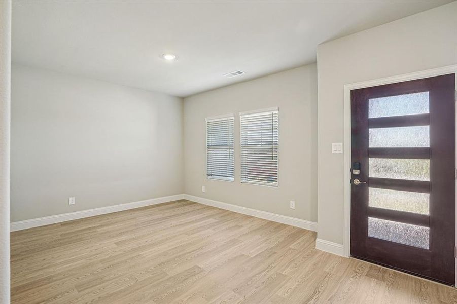 Photo is not of the actual home, but is an inspirational photo of builder’s model home and may depict options, furnishings, and/or decorator features that are not included.