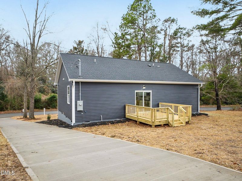 35-web-or-mls-Springdale Dr-S3012-031