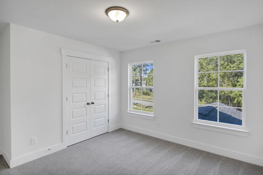 Spacious, unfurnished interior of a new home in Ashton Lakes, Lexington (Image 33).