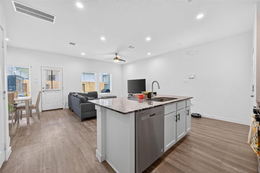 Furnished interior view inside a new home in Antigua, Houston (Image 9).