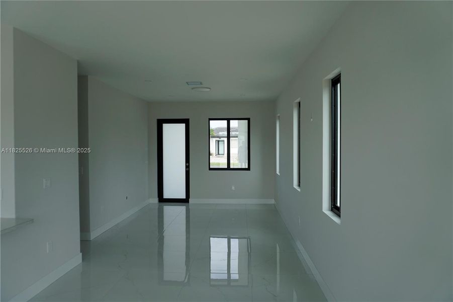 Spacious, unfurnished interior of a new home in , Miami (Image 11).