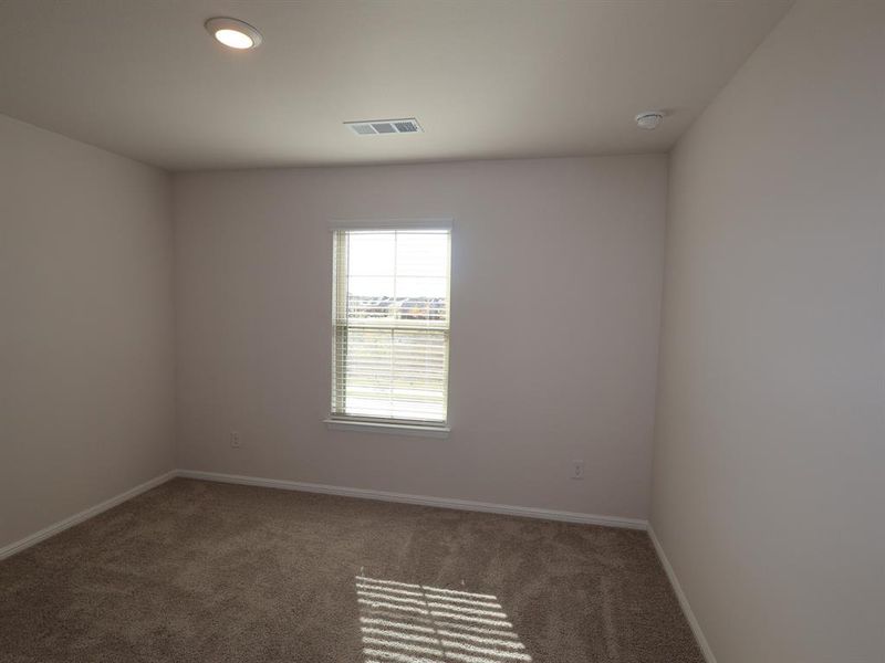 Spacious, unfurnished interior of a new home in The Preserve, Justin (Image 20).