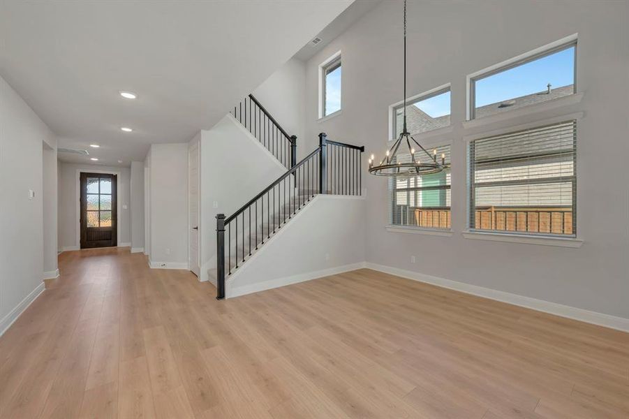 Spacious, unfurnished interior of a new home in Mantua Point Classics, Van Alstyne (Image 31).