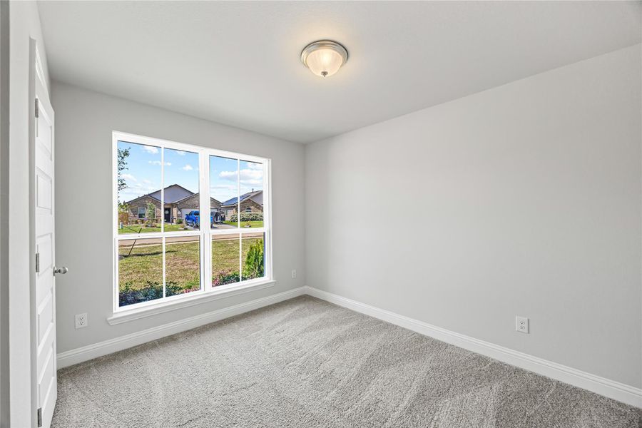 Spacious, unfurnished interior of a new home in Grand Oaks Reserve, Cleveland (Image 14).