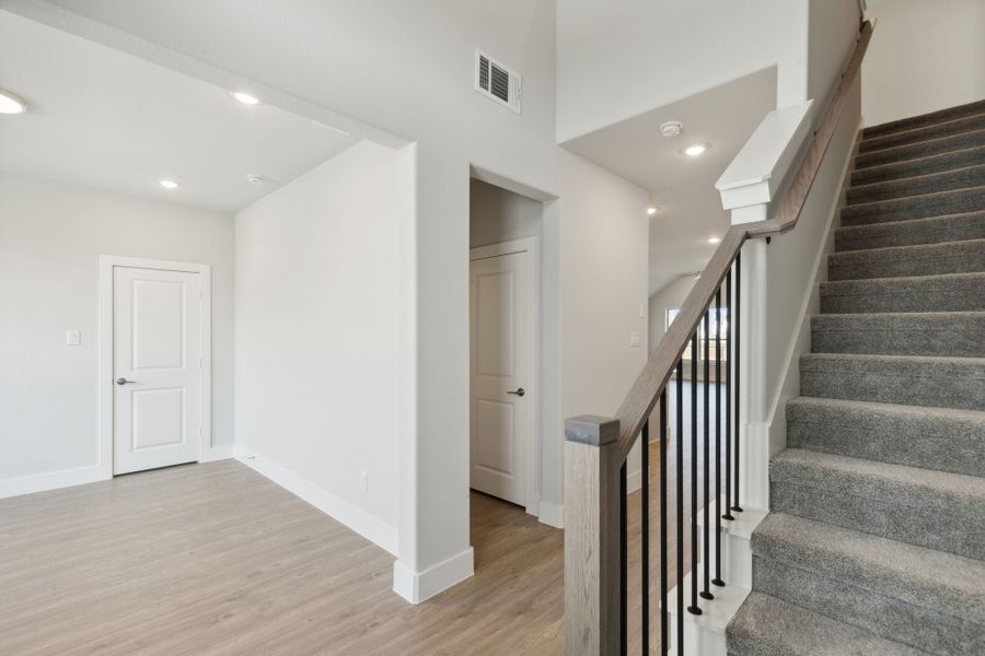 Representative unfurnished interior of a home built from the Dove by Centre Living Homes in Dove Hollow, Waxahachie (Image 50).