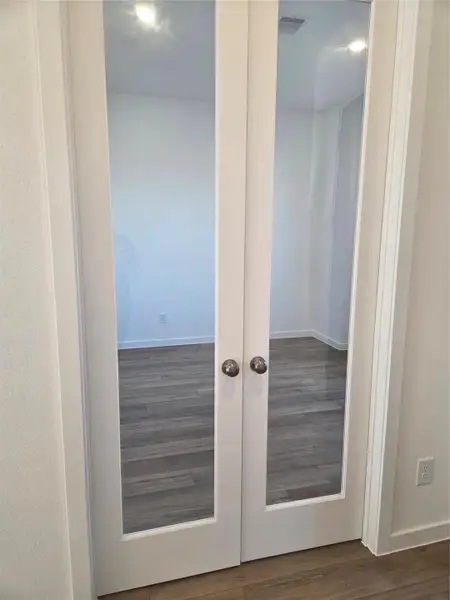 **Photos are for illustrative purpose. This is not the actual home.**