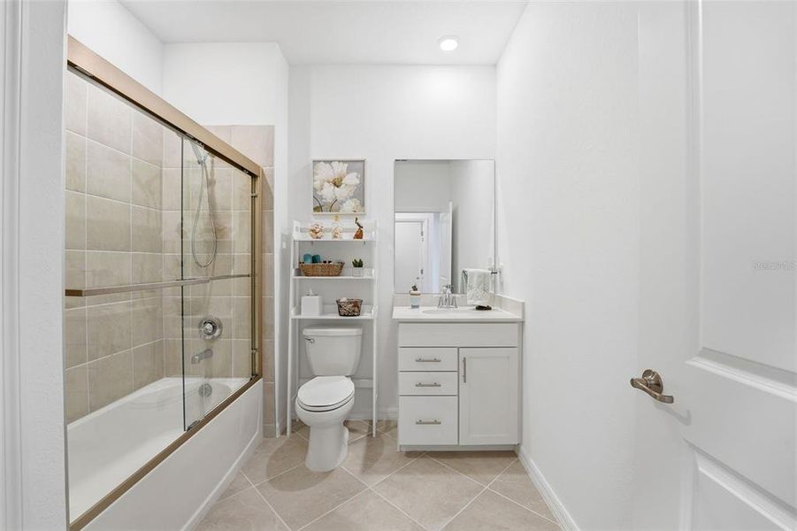 Furnished interior view inside a new home in , Venice (Image 12).