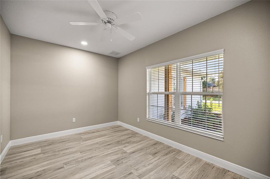 Spacious, unfurnished interior of a new home in , Ocala (Image 20).