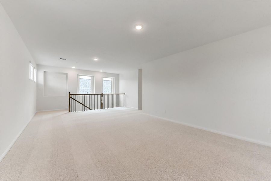 Spacious, unfurnished interior of a new home in Anderson Lakes, Houston (Image 36).