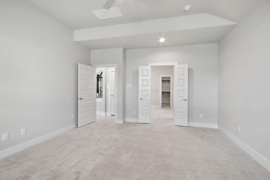 Spacious, unfurnished interior of a new home in Barton Creek Ranch, Conroe (Image 14). Spacious, unfurnished interior of a new home in Barton Creek Ranch, Conroe (Image 14).