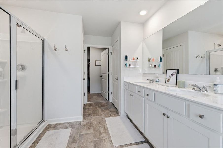 Furnished interior view inside a new home in , Dahlonega (Image 20).