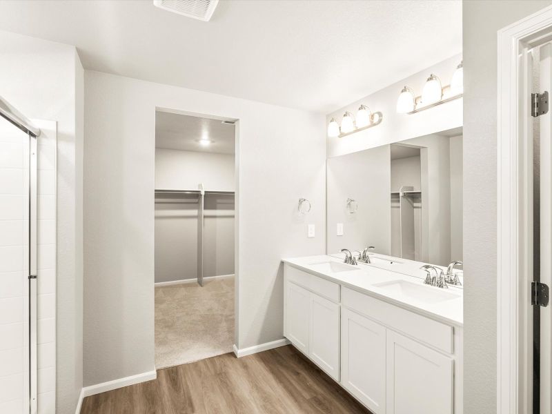 Furnished interior view inside a new home in Turnberry, Commerce City (Image 4).