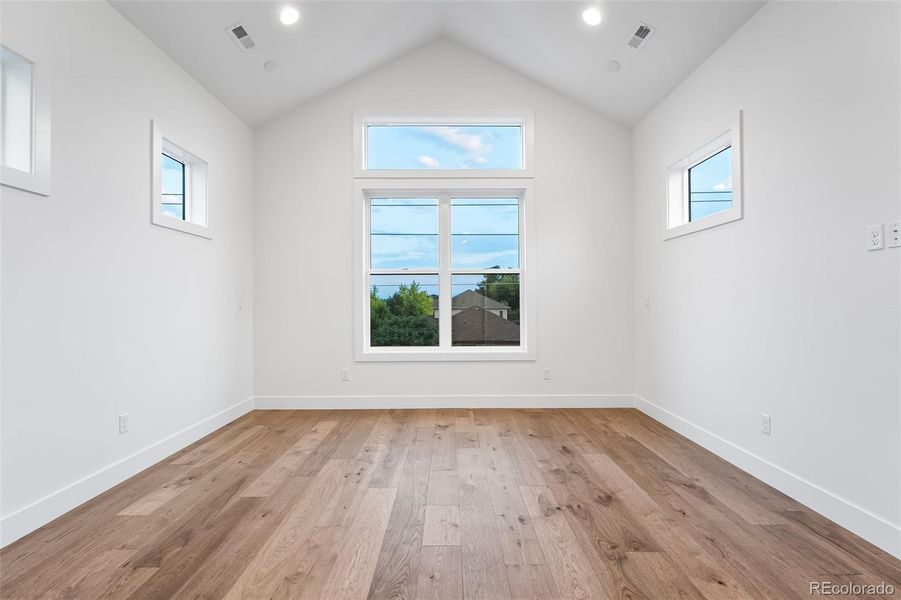 Spacious, unfurnished interior of a new home in , Lakewood (Image 23).