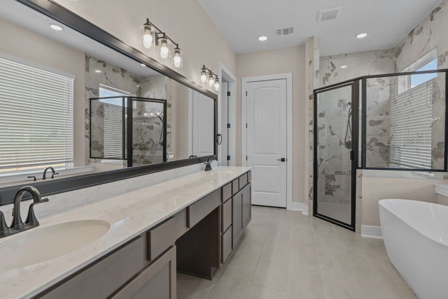 Representative furnished interior of a home built from the Layla by Chesmar Homes in Sienna Lakes, San Antonio (Image 5).