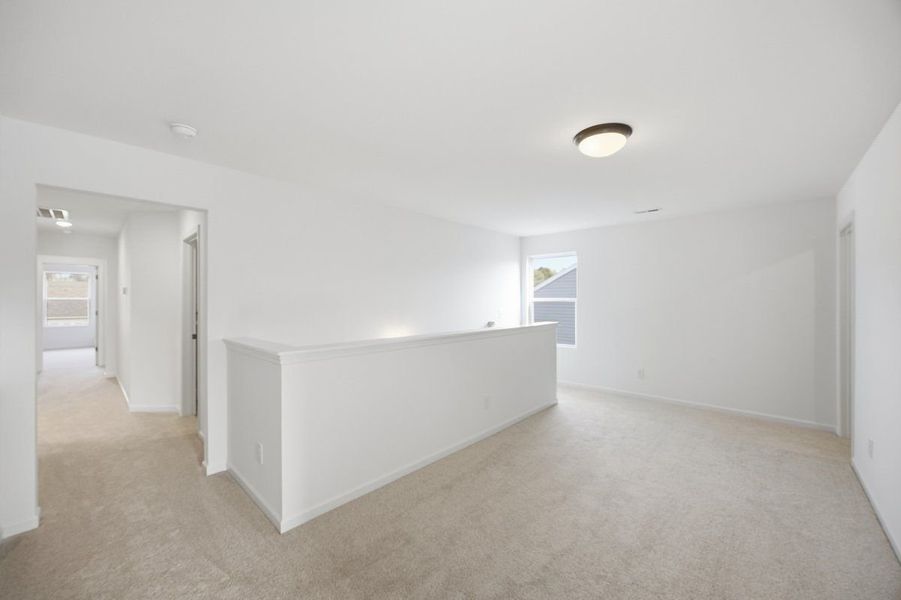 Spacious, unfurnished interior of a new home in Reeves Crossing, St. George (Image 11).