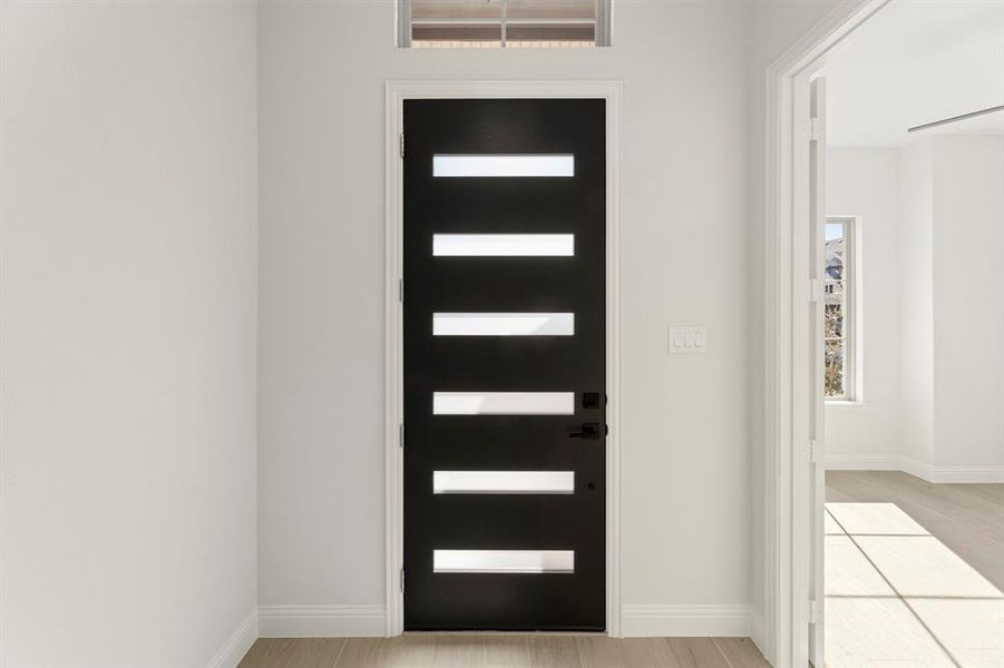 03. 8505 Watersway - Entry