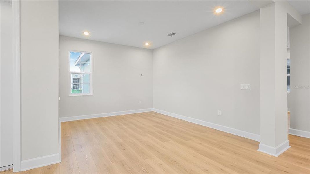 Spacious, unfurnished interior of a new home in Cresswind at Hammock Oaks, Lady Lake (Image 64).
