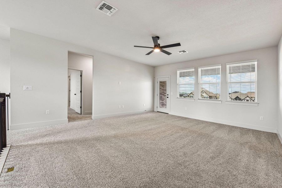 MOVE IN READY!! MOVE IN READY!!