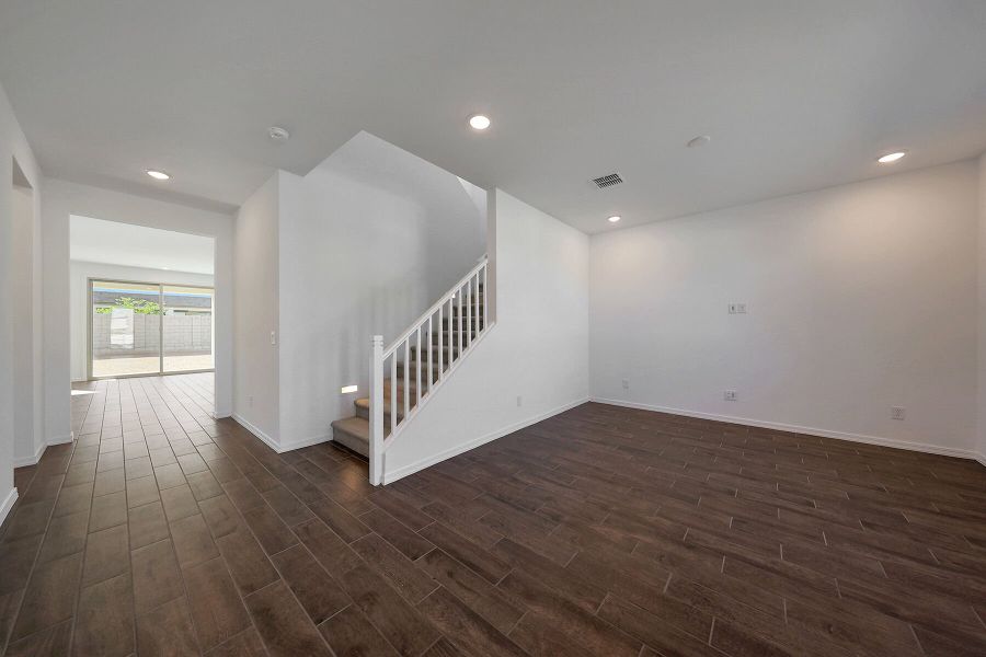 Spacious, unfurnished interior of a new home in Pinnacle at San Tan Heights, San Tan Valley (Image 8).