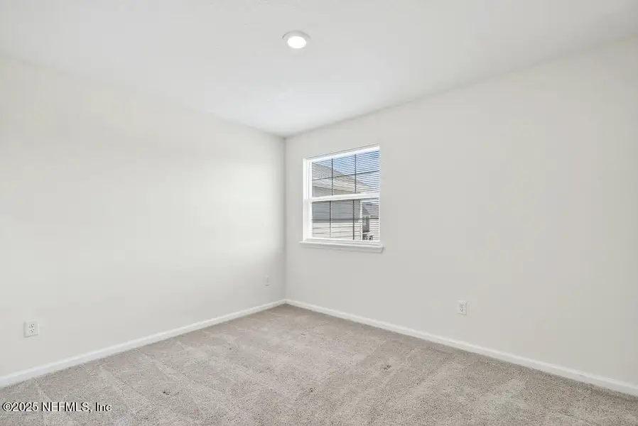 Spacious, unfurnished interior of a new home in , Jacksonville (Image 19).