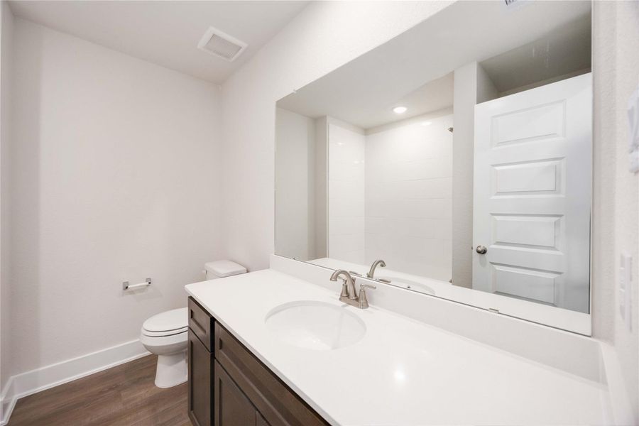 Furnished interior view inside a new home in Alicante, Houston (Image 3). Furnished interior view inside a new home in Alicante, Houston (Image 3).