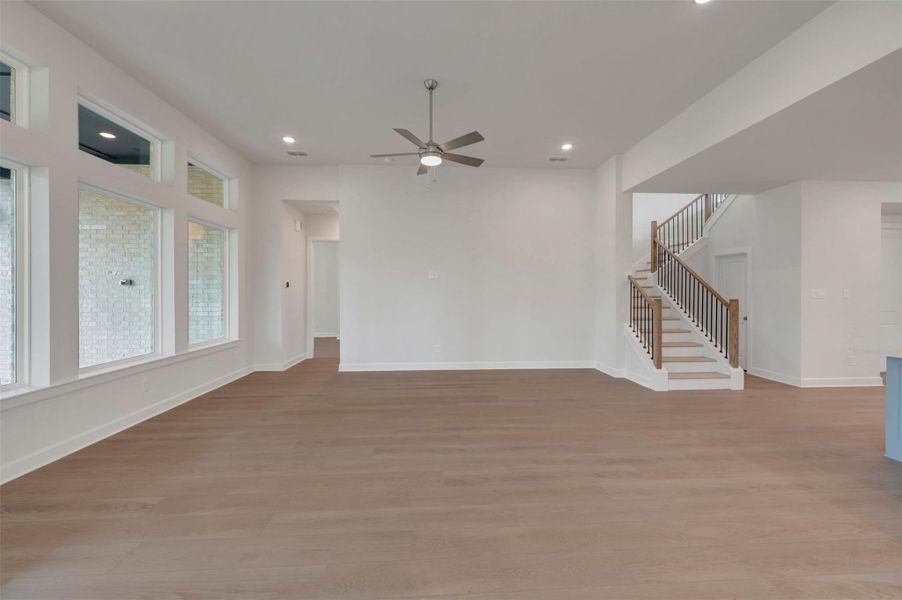 Spacious, unfurnished interior of a new home in ARTAVIA - Parkview Collection, Conroe (Image 16).