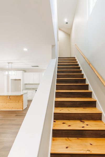 Spacious, unfurnished interior of a new home in , Walterboro (Image 12).