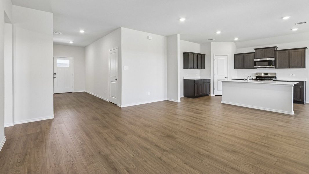 Spacious, unfurnished interior of a new home in Windrose, Pilot Point (Image 4).