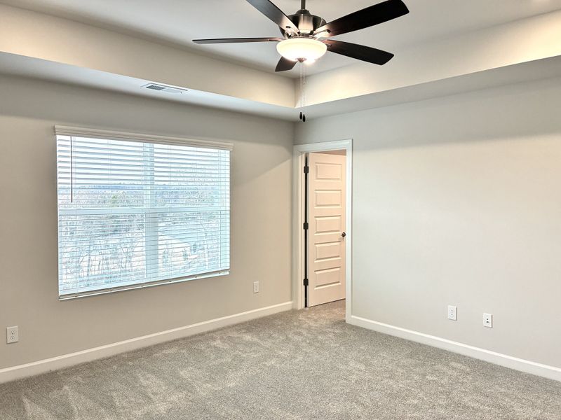 Spacious, unfurnished interior of a new home in Holly View, Greenville (Image 15).