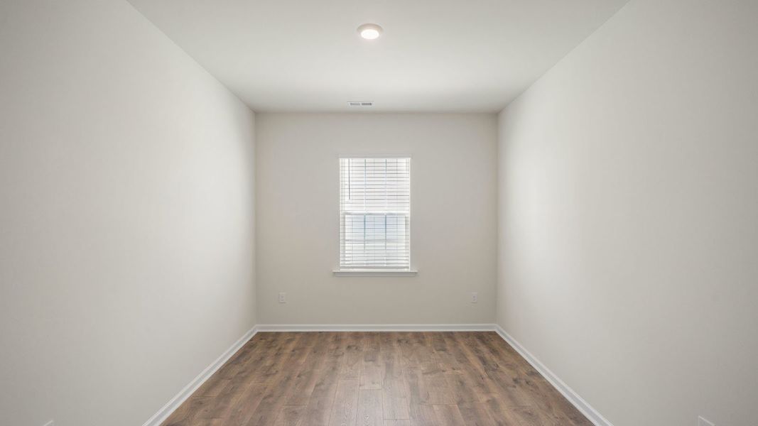 Spacious, unfurnished interior of a new home in Bryson Park, Lexington (Image 11).
