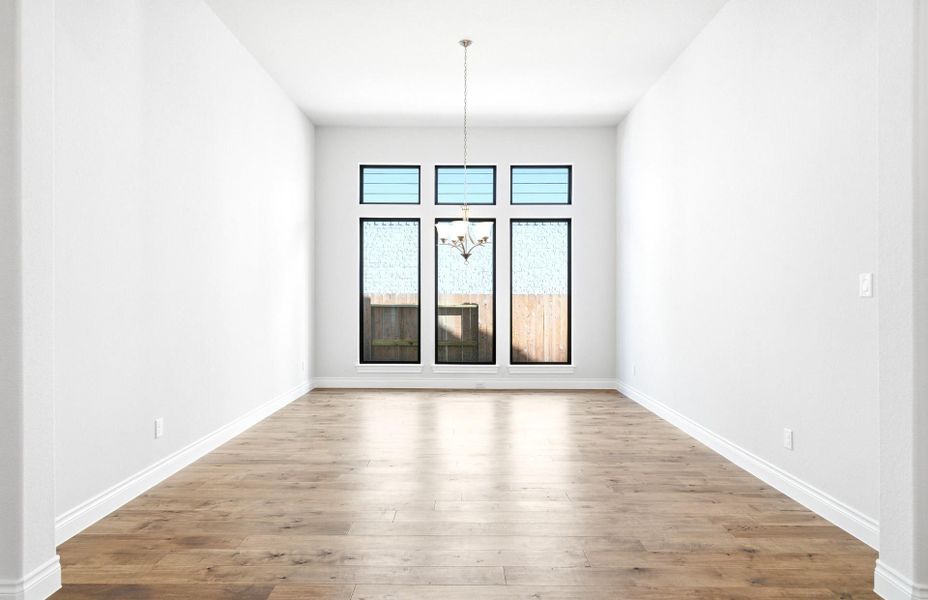 Spacious, unfurnished interior of a new home in Artavia 70′, Conroe (Image 32).