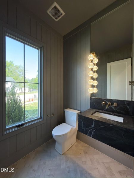 070626CD-3F95-4907-81F0-B3E8846E0B99_1_1