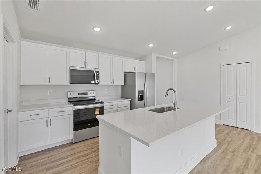 Furnished interior view inside a new home in Cape Coral, Cape Coral (Image 8).