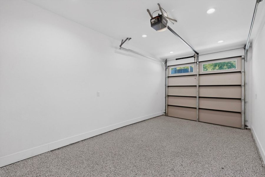 Spacious, unfurnished interior of a new home in , Austin (Image 24).